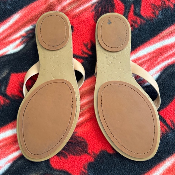 Tory Burch AUTHENTIC Tan Calf-Leather Thong Sandals 8 - Picture 6 of 10